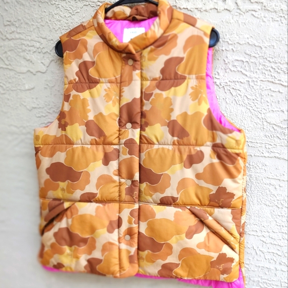Gold camo vest with hot pink lining - Picture 4 of 7